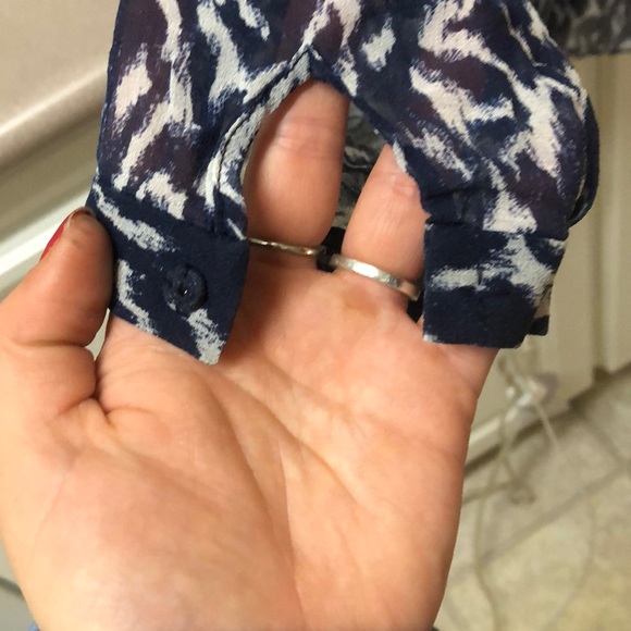 Blue and white sheer elie tahari shirt - Picture 4 of 8